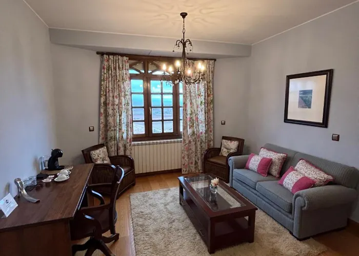 Hotell Tierra De Cubas 4*